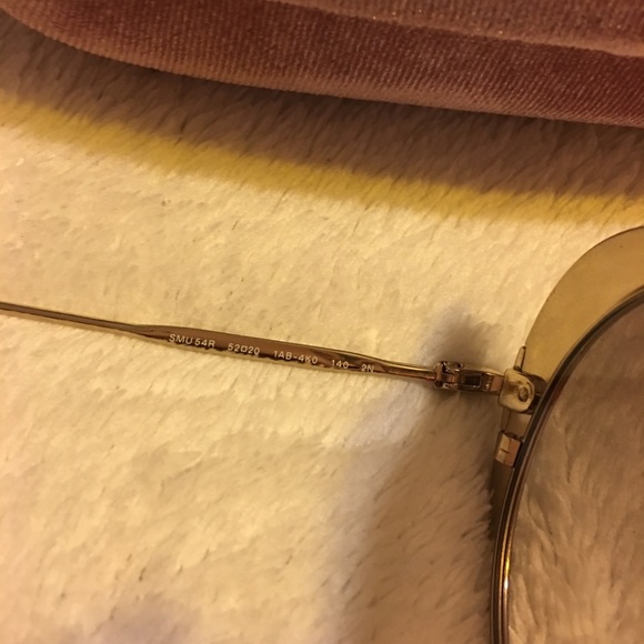 😎Miu Miu Women Sunglasses ❤️ shape😎 - Picture 7 of 8